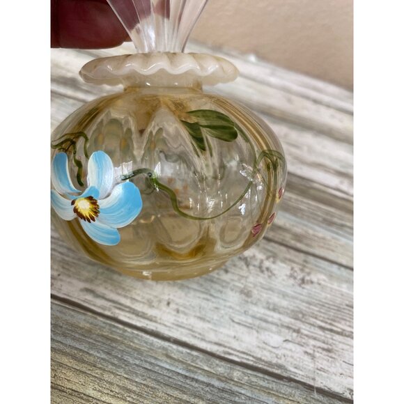Fenton Art Glass Blue Daisy Perfume Bottle w/ Stopper – Hand Painted by M Young - Picture 10 of 12